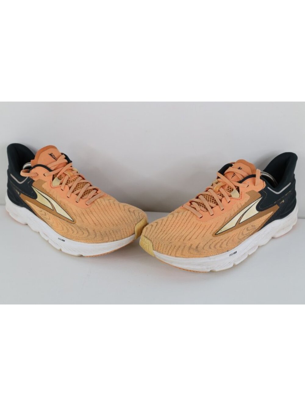 Altra Running Mens 10 M Torin 6 Gym Jogging Running Shoes Sneakers Peach Orange